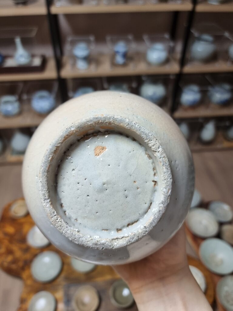 청화백자 괴석난초문호