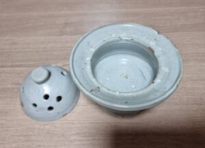 19세기 전라도지역 순백자투각 향로