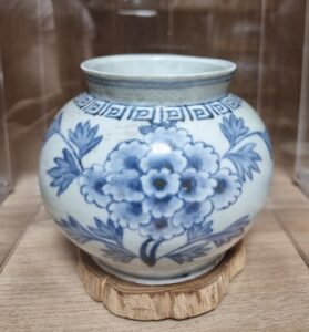 19세기 관요사기 청화백자 겹 목단호 높이 12cm