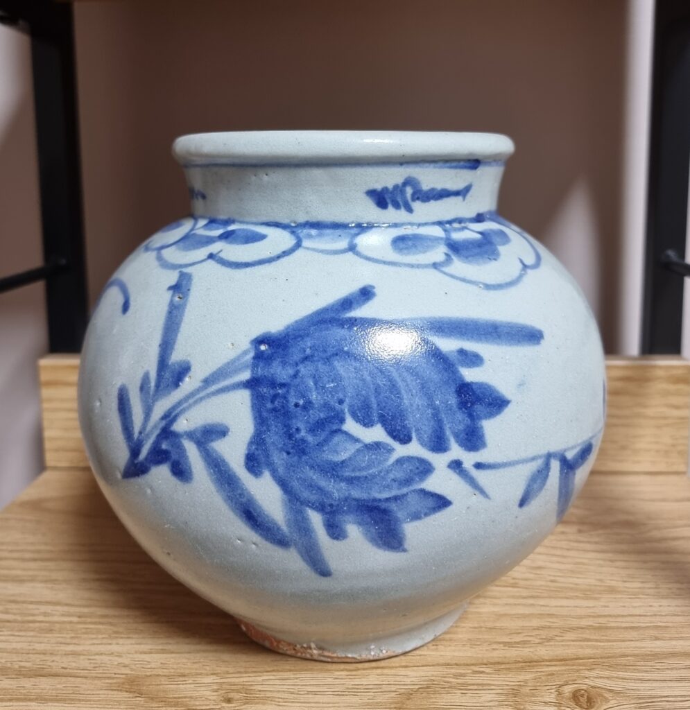 이도갤러리 19세기 청화백자 불수박쥐문호