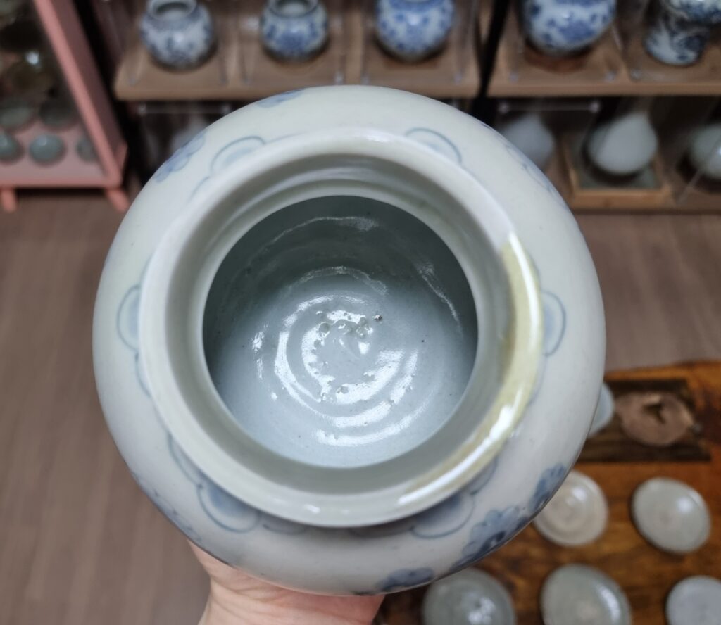 이도갤러리 관요사기 청화백자 칠보문 호